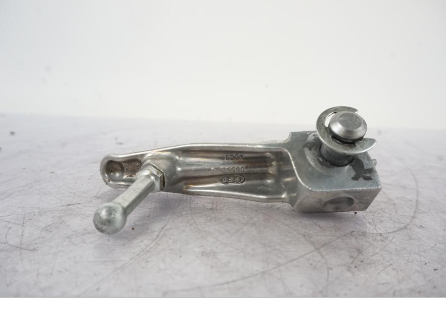 Baksidan på Fotpinne från en Kawasaki Z 800 -2014 motorcykel.