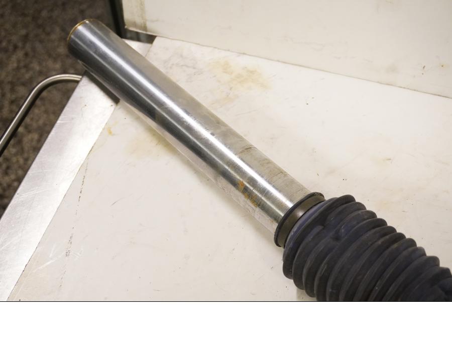 Vänster sida på Gaffelben från en Yamaha XTZ 750 -1991 motorcykel.