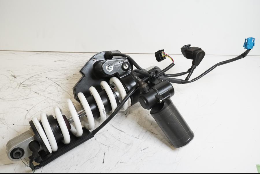 Framsidan på Stötdämpare ESA från en BMW K 1200 R -2006 motorcykel.