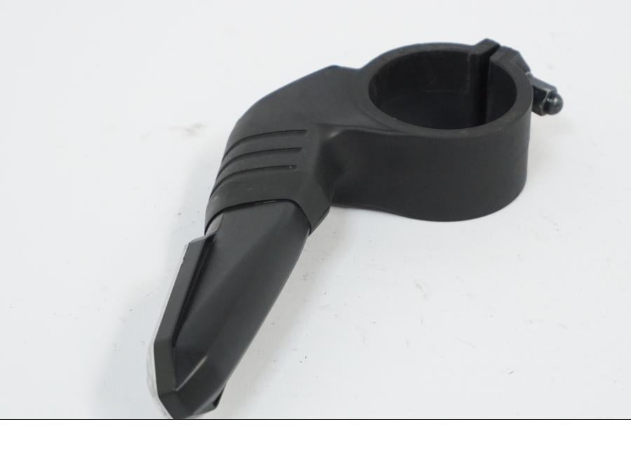 Snett uppifrån på Blinkers från en Honda CB 650 R -2019 motorcykel.