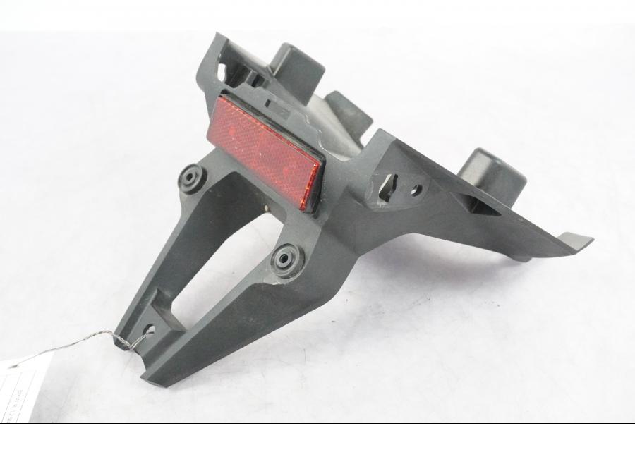 Baksidan på Skylthållare från en BMW R 1250 GSA -2021 motorcykel.