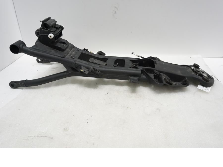 Baksidan på Bakram från en Ducati Monster 1200 -2015 motorcykel.