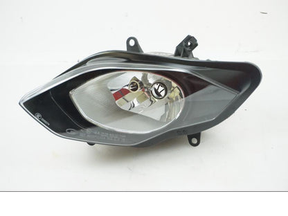 Framsidan på Strålkastare från en BMW K 1200 RS -2008 motorcykel.