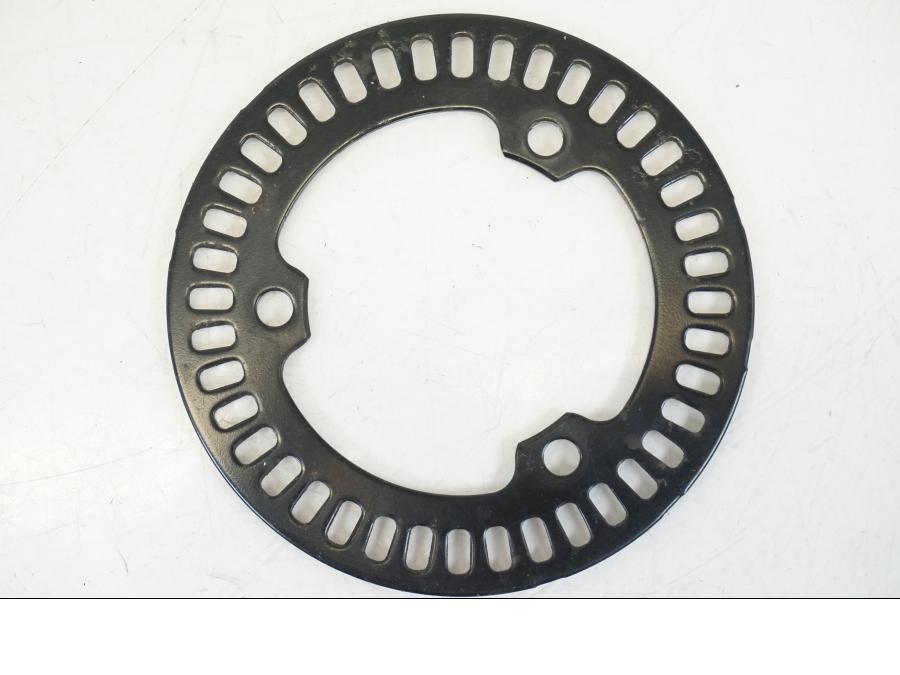 Baksidan på ABS krans från en Yamaha XSR 700 -2016 motorcykel.