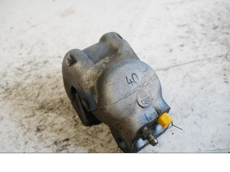 Framsidan på Bromsok från en BMW R 100 RS -1977 motorcykel.