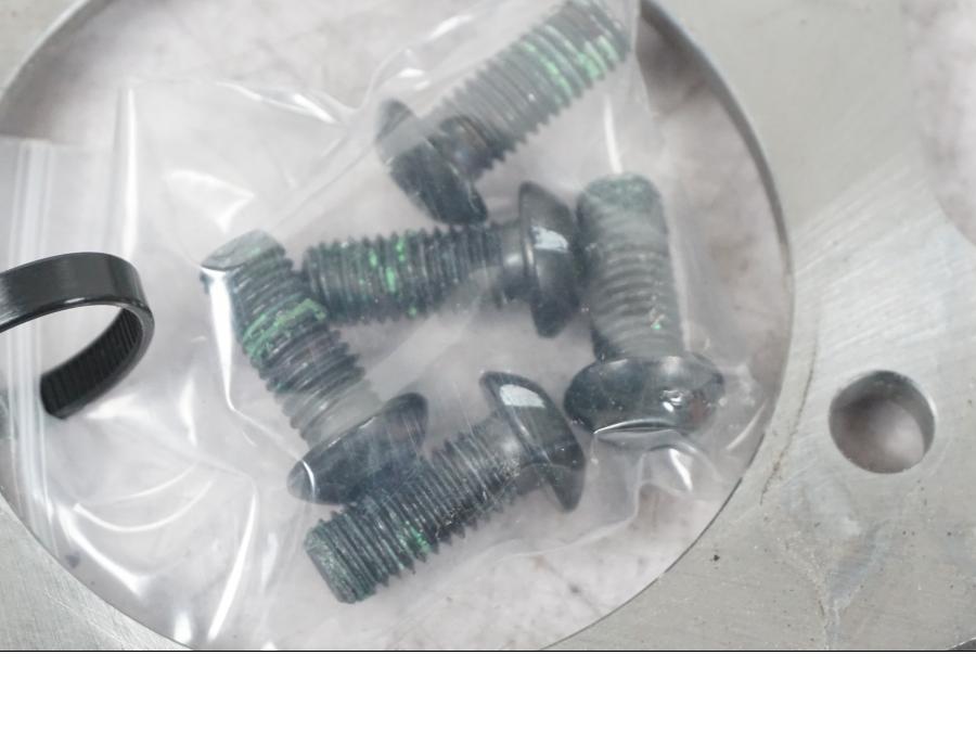 Baksidan på Bromsskiva från en Ducati Multistrada V4 -2024 motorcykel.