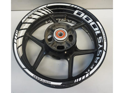 Framsidan på Fälg från en Kawasaki Versys 1000 -2015 motorcykel.