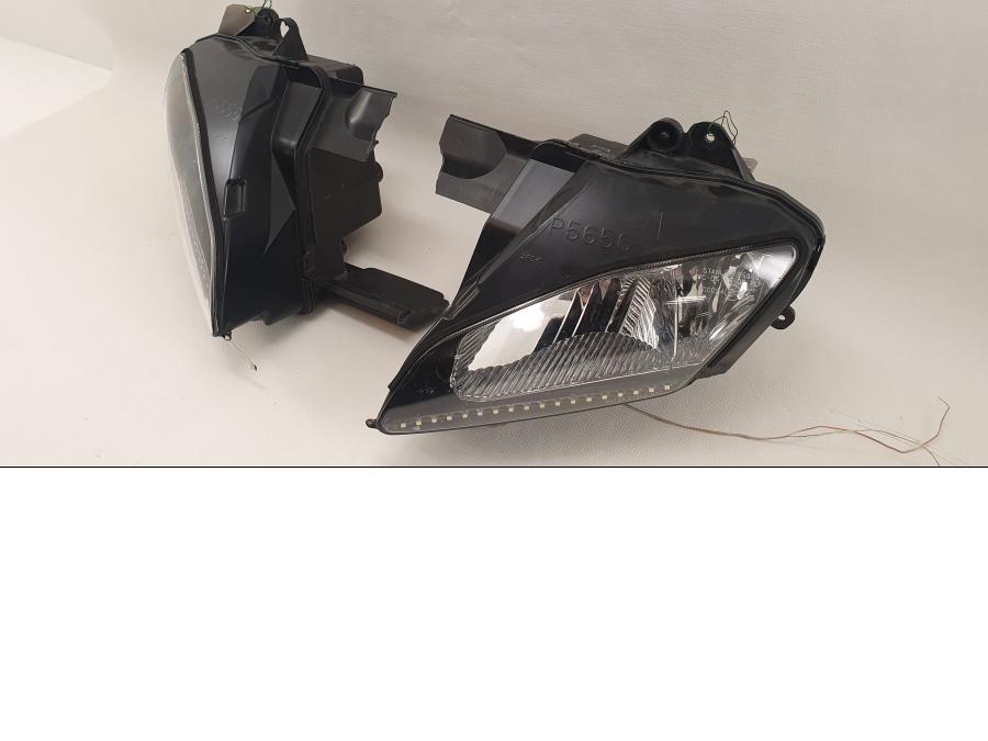 Baksidan på Strålkastare från en Yamaha YZF R6 -2007 motorcykel.