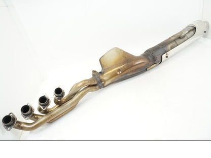 Framsidan på Avgassystem från en BMW K 1200 LT -2004 motorcykel.