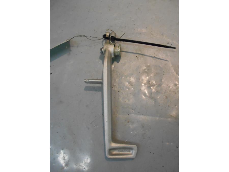 Baksidan på Bromspedal från en BMW R 1200 RS -2016 motorcykel.