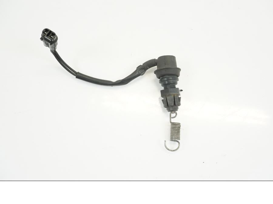 Baksidan på Bromsljuskontakt från en Yamaha XVS 1100 -2003 motorcykel.