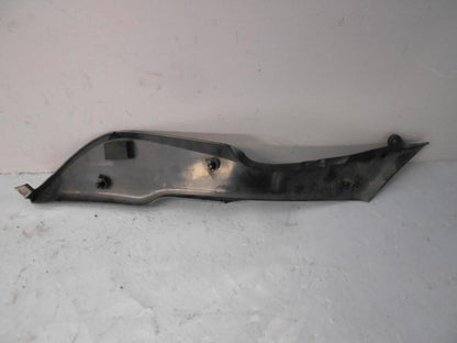 Baksidan på Sidopanel från en Kawasaki Versys 650 -2007 motorcykel.