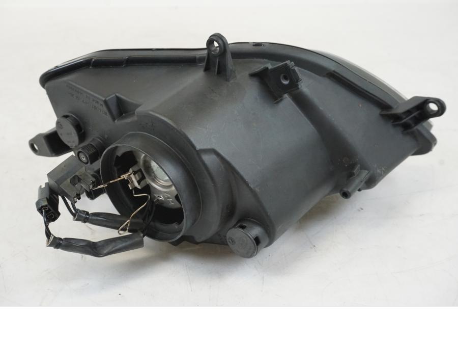 Extrabild5 på Strålkastare från en BMW S 1000 XR -2014 motorcykel.