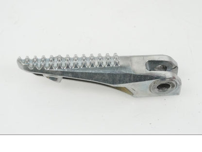 Framsidan på Fotpinne från en Yamaha YZF-R7 -2022 motorcykel.