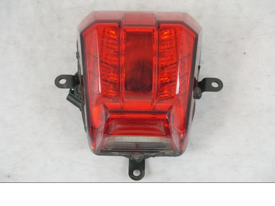 Framsidan på Baklampa från en Triumph Tiger Explorer -2013 motorcykel.