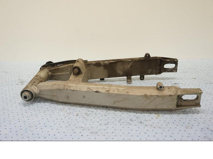 Baksidan på Sving från en Kawasaki ZX-6R -2000 motorcykel.