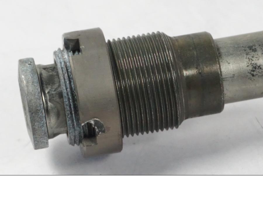 Höger sida på Axel från en Kawasaki ZX-6R -2005 motorcykel.