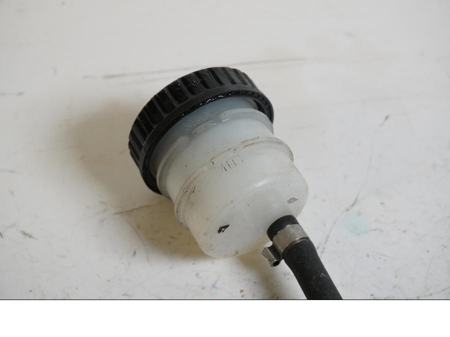 Höger sida på Bromshuvudcylinder från en BMW K 1600 -2018 motorcykel.