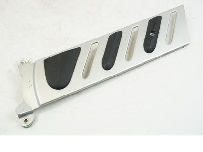 Baksidan på Ramskydd från en BMW F 650 CS -2003 motorcykel.