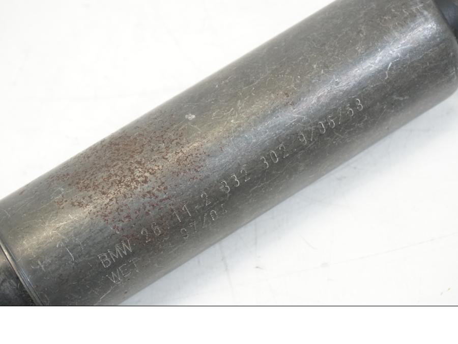 Snett uppifrån på Kardanaxel från en BMW K 1200 LT -2004 motorcykel.