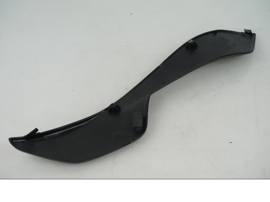 Höger sida på Bensintankskåpa från en Honda CBR 1000 -2005 motorcykel.