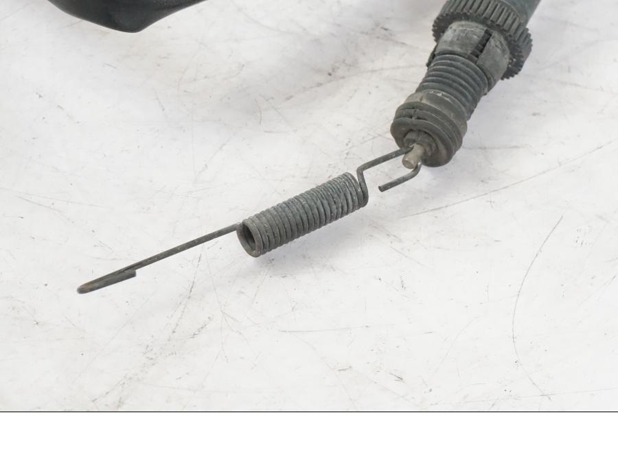 Baksidan på Bromsljuskontakt från en Honda NT 650 V -2002 motorcykel.