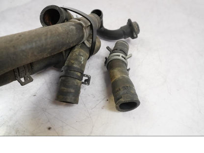 Vänster sida på Vattenkyl Slang Set från en KTM 125 Duke -2017 motorcykel.