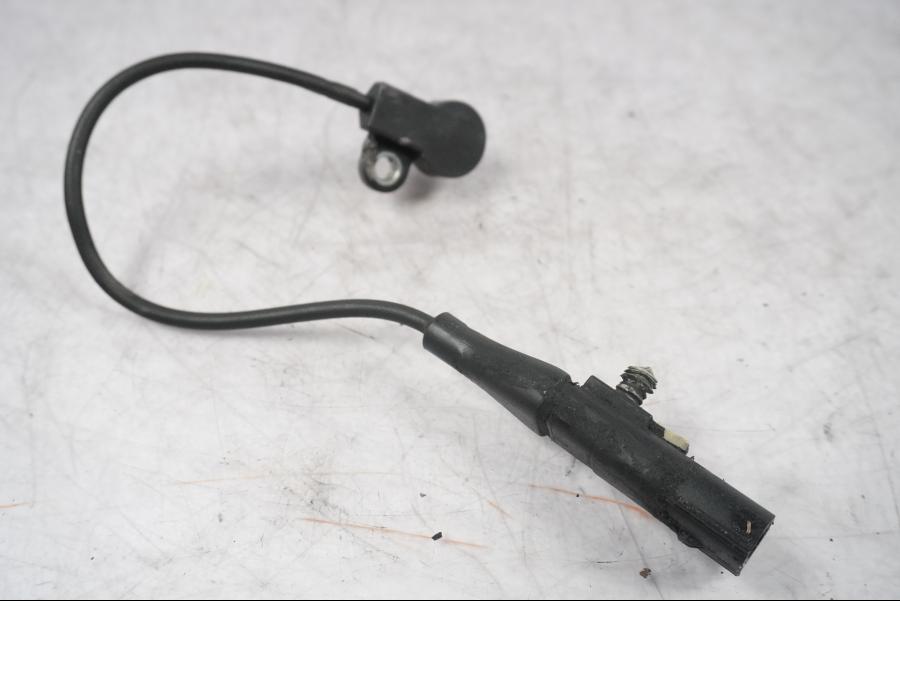 Baksidan på Sidostödsbrytare från en H-D Touring Street Glide FLHX -2009 motorcykel.