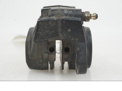 Vänster sida på Bromsok från en Piaggio MP3 250 -2006 motorcykel.