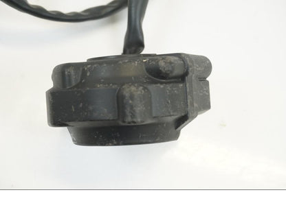 Vänster sida på Styrelreglage från en Ducati Supersport 939 -2020 motorcykel.