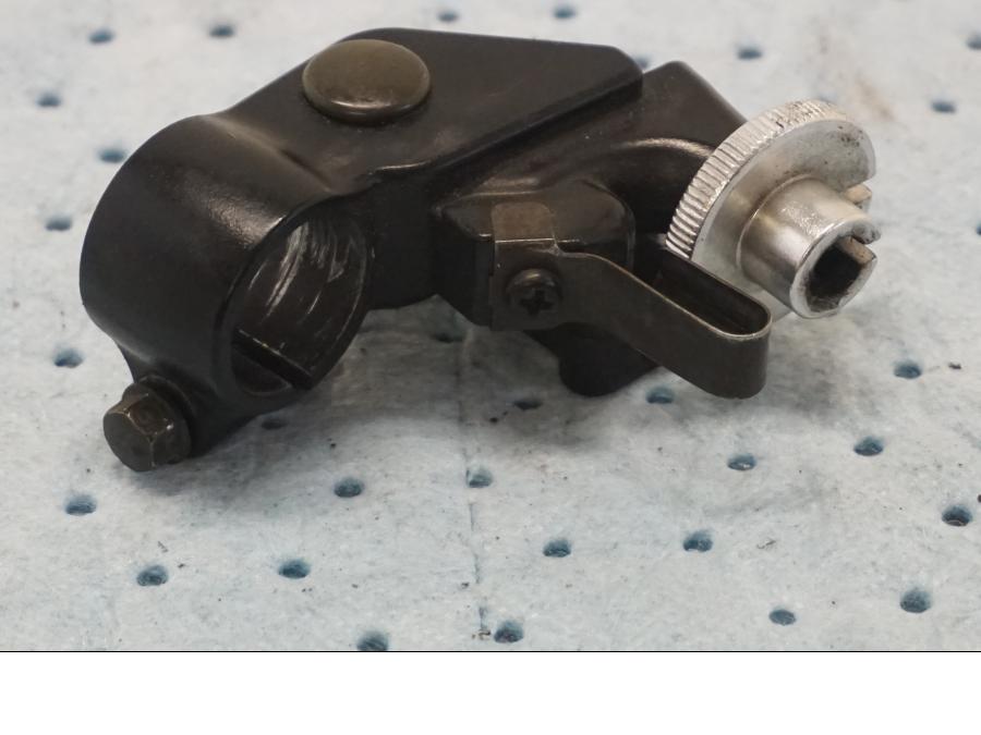 Framsidan på Kopplingsklo från en Yamaha YZF 1000 R1 -2003 motorcykel.