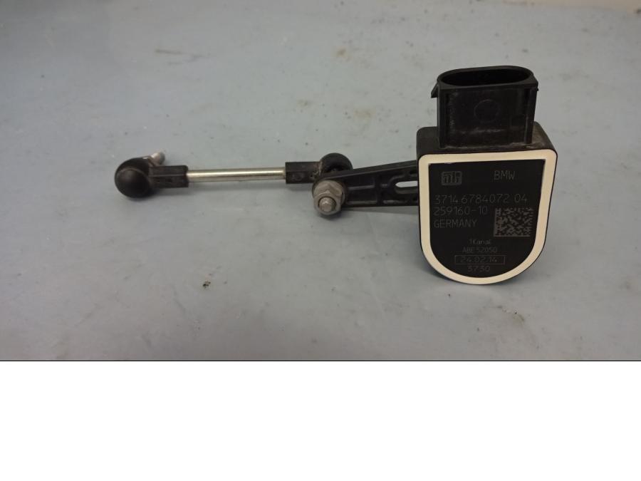 Framsidan på Nivåsensor från en BMW R 1200 GSA -2014 motorcykel.