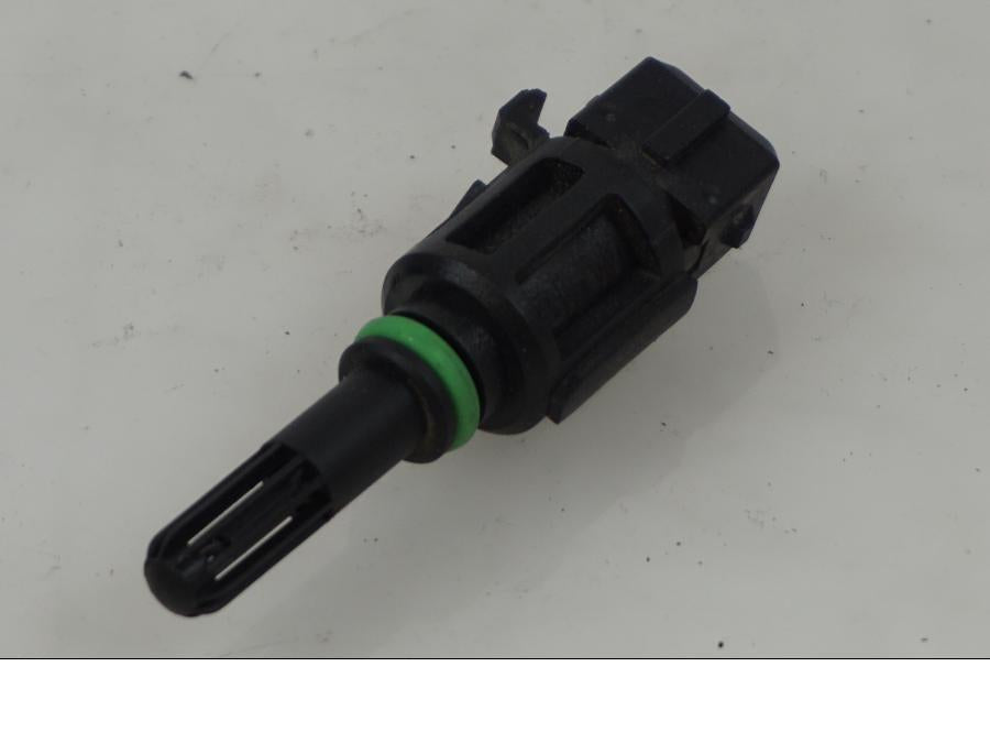 Baksidan på Temperatursensor från en BMW R 1200 GSA -2018 motorcykel.