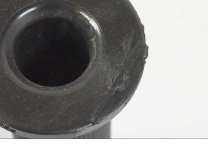 Vänster sida på Gummihandtag från en KTM 390 Adventure -2021 motorcykel.