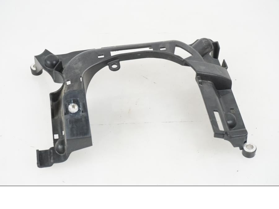 Framsidan på Fäste från en H-D Adventure Pan America Special RA1250S -2021 motorcykel.