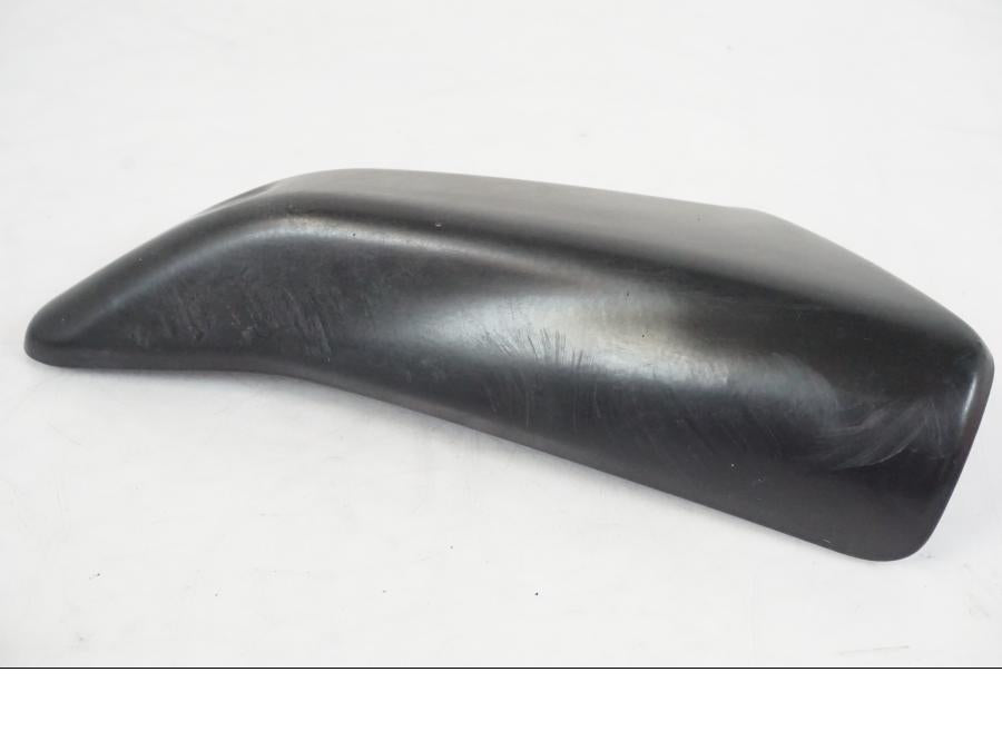 Snett uppifrån på Värmeskydd från en KTM 390 Adventure -2021 motorcykel.