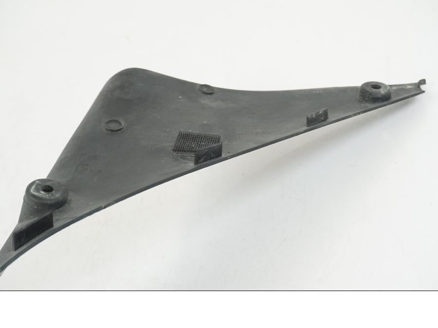 Extrabild2 på Toppkåpa från en Yamaha YZF 1000 R1 -2006 motorcykel.