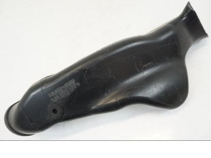 Framsidan på Luftrör från en Suzuki GSX-R 1000 -2005 motorcykel.