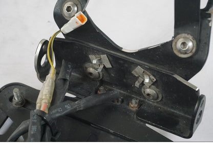 Extrabild1 på Skylthållare från en KTM 1290 Super Duke R -2015 motorcykel.