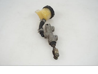 Framsidan på Bromshuvudcylinder från en Kawasaki VN 1500 Classic Tourer -2002 motorcykel.