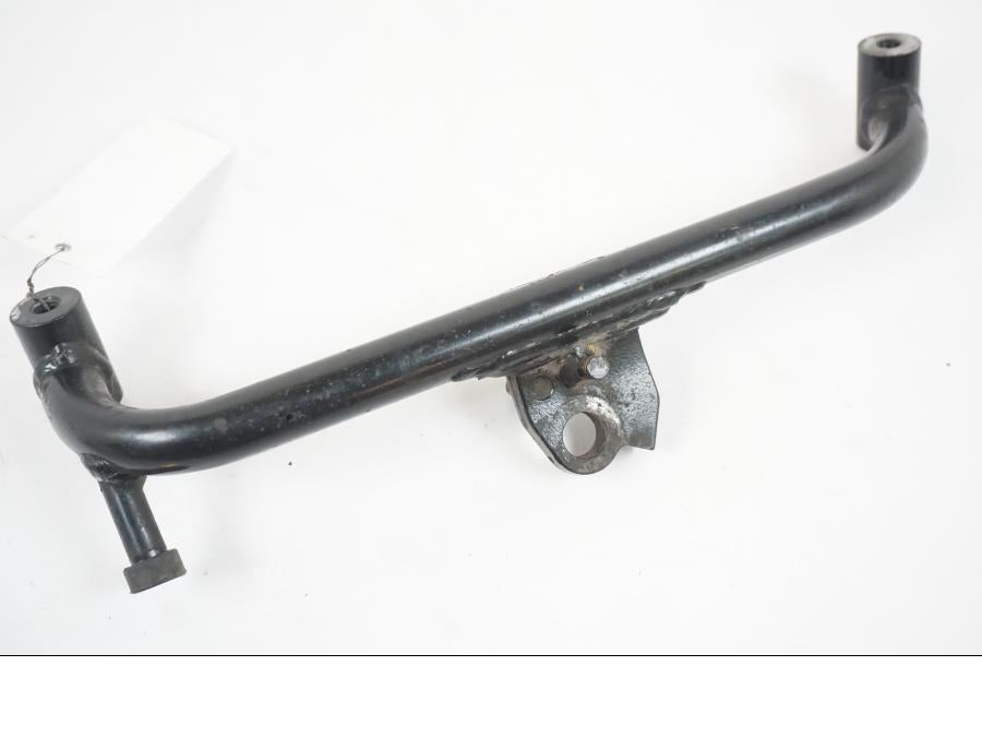 Framsidan på Sidostödsfäste från en BMW F 650 CS -2002 motorcykel.