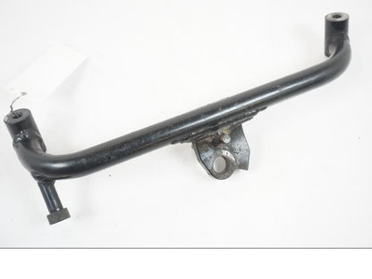 Framsidan på Sidostödsfäste från en BMW F 650 CS -2002 motorcykel.