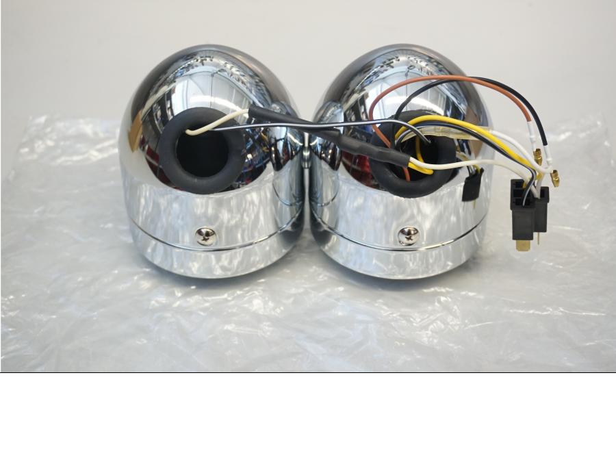 Baksidan på Strålkastare från en Universal Universal -2022 motorcykel.