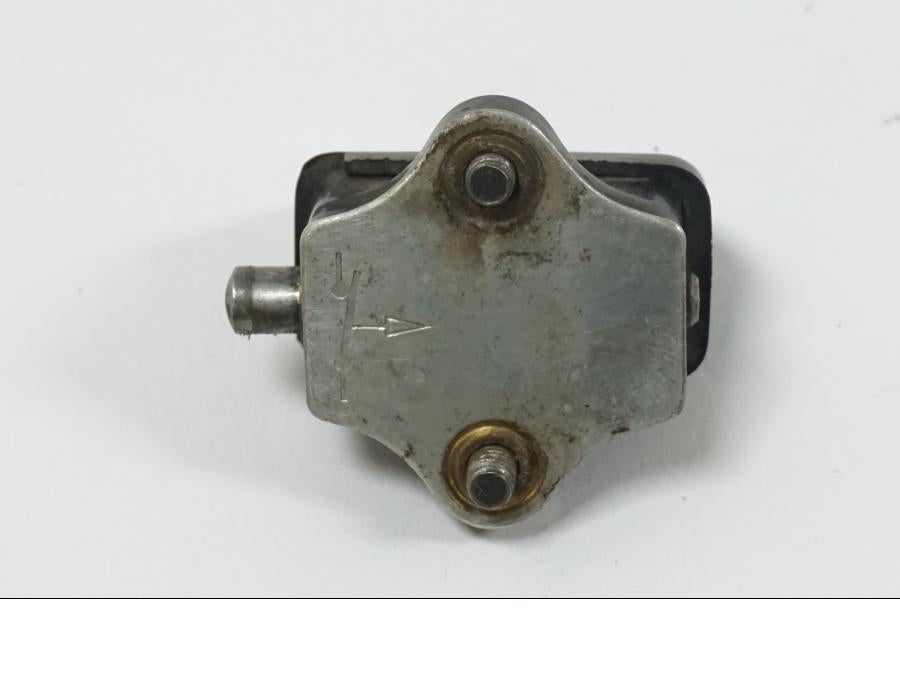 Snett nerifrån på Brytare från en BMW R 60 -1971 motorcykel.