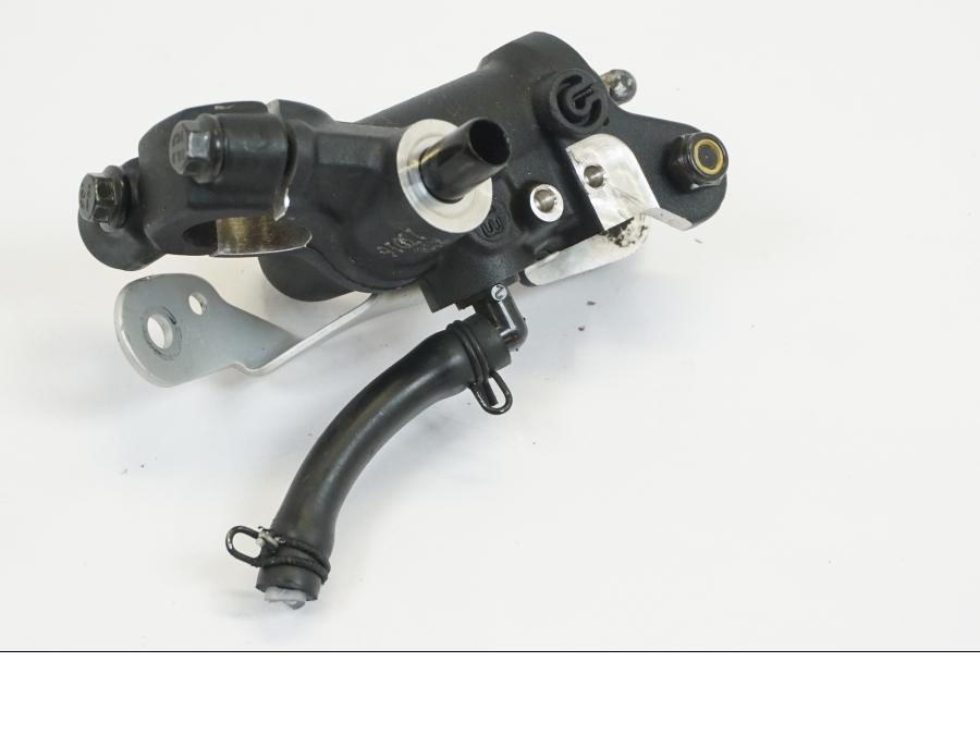 Framsidan på Bromshuvudcylinder från en KTM 1190 Adventure -2013 motorcykel.