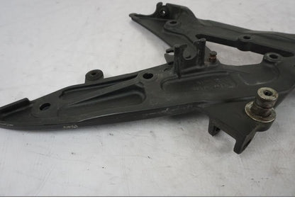 Extrabild3 på Fotpinnefäste från en Kawasaki ER-6N -2008 motorcykel.