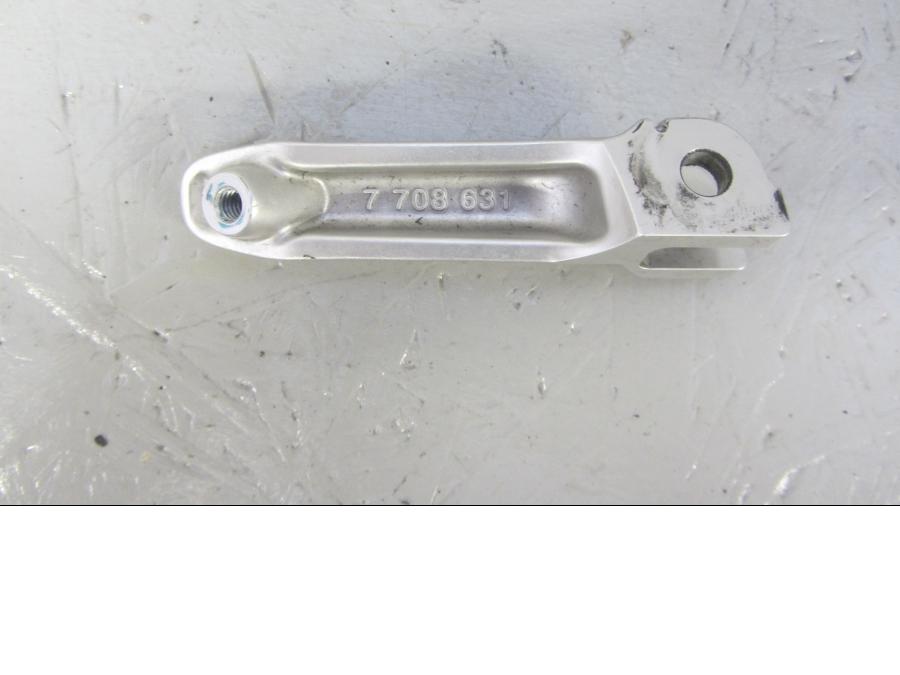 Baksidan på Fotpinne från en BMW S 1000 R -2015 motorcykel.