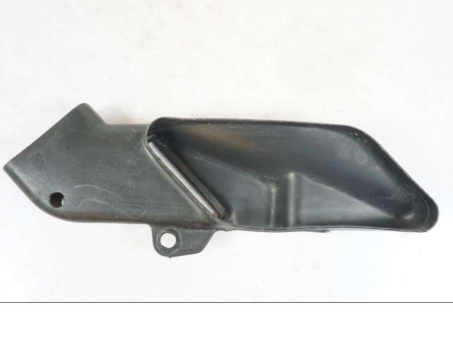 Snett nerifrån på Luftintag från en Honda CBR 1000 F -1999 motorcykel.