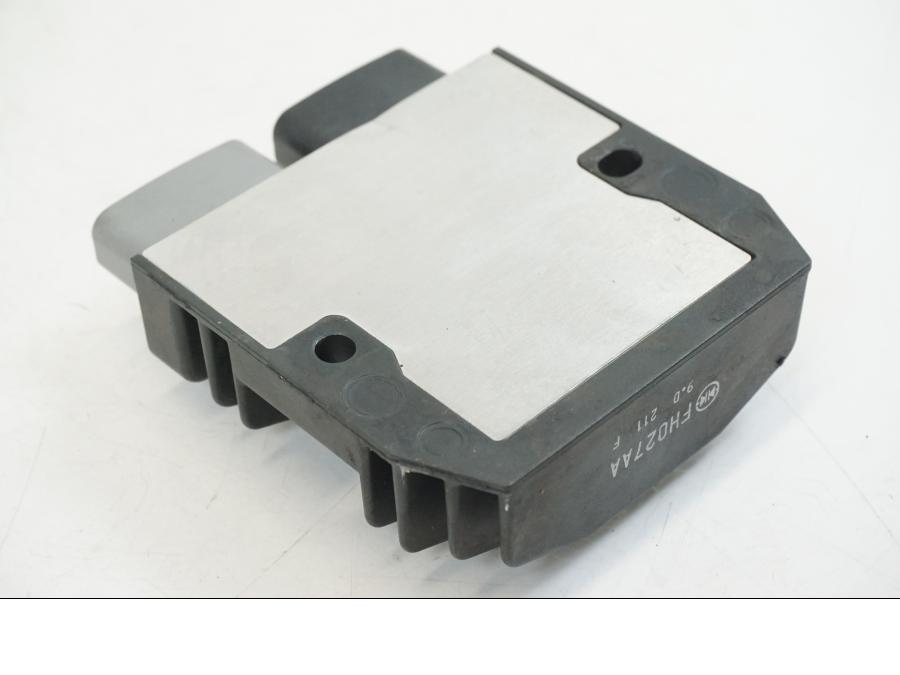 Extrabild2 på Likriktare från en Ducati Streetfighter V4 -2020 motorcykel.