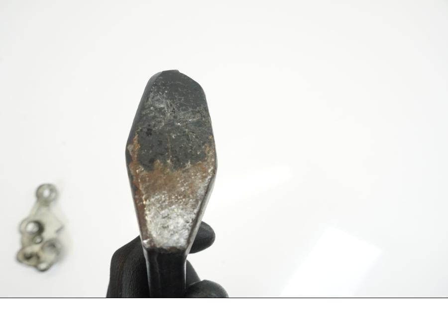 Höger sida på Sidostöd från en Ducati X Diavel S -2017 motorcykel.